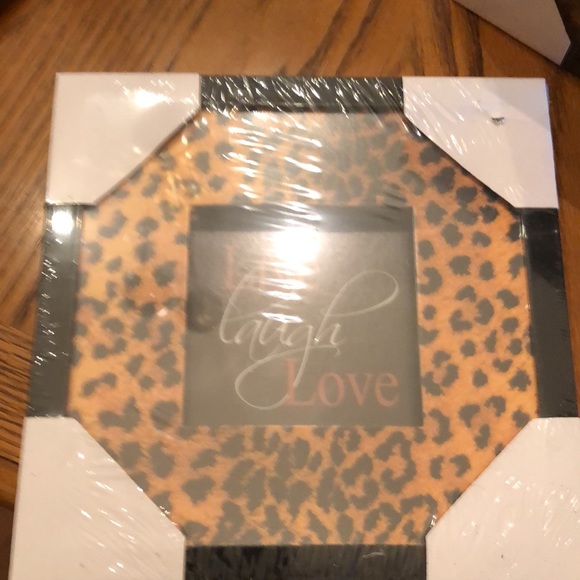 2 Small frame pictures - Picture 2 of 3